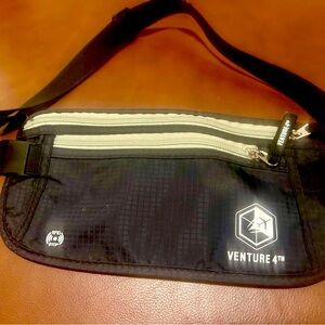 Venture 4th‎ Fanny pack/passport/money holder